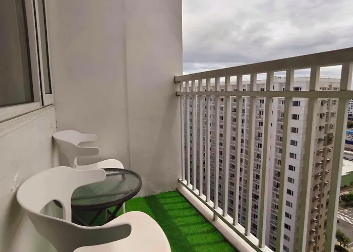 Aparthotel The C Place Mla *